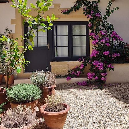 דירות Aigues-Vives  Les Songes D'Augustine מראה חיצוני תמונה